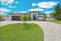140 SE 16th St
