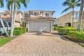 2425 Laurentina Ln