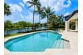 695 Ardmore Ln