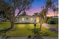 704 19th Ave W