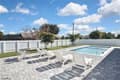 207 SE 2nd Ave