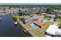 723 Portia St N