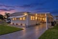 216 Outer Dr E