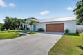 2201 Webber St