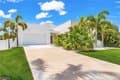 914 Dolphin Dr