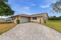 7520 NW 88th Ter
