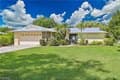 1910 Oak Dr