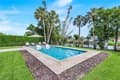 841 107th Ave N