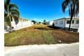 15 Flores Dr