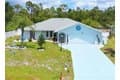 364 Macarthur Dr