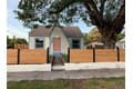 1147 James Ave S