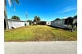 23 Flores Dr